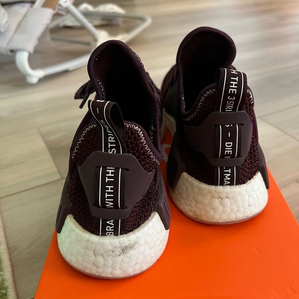 Adidas NMD R1 - Picture 4 of 8